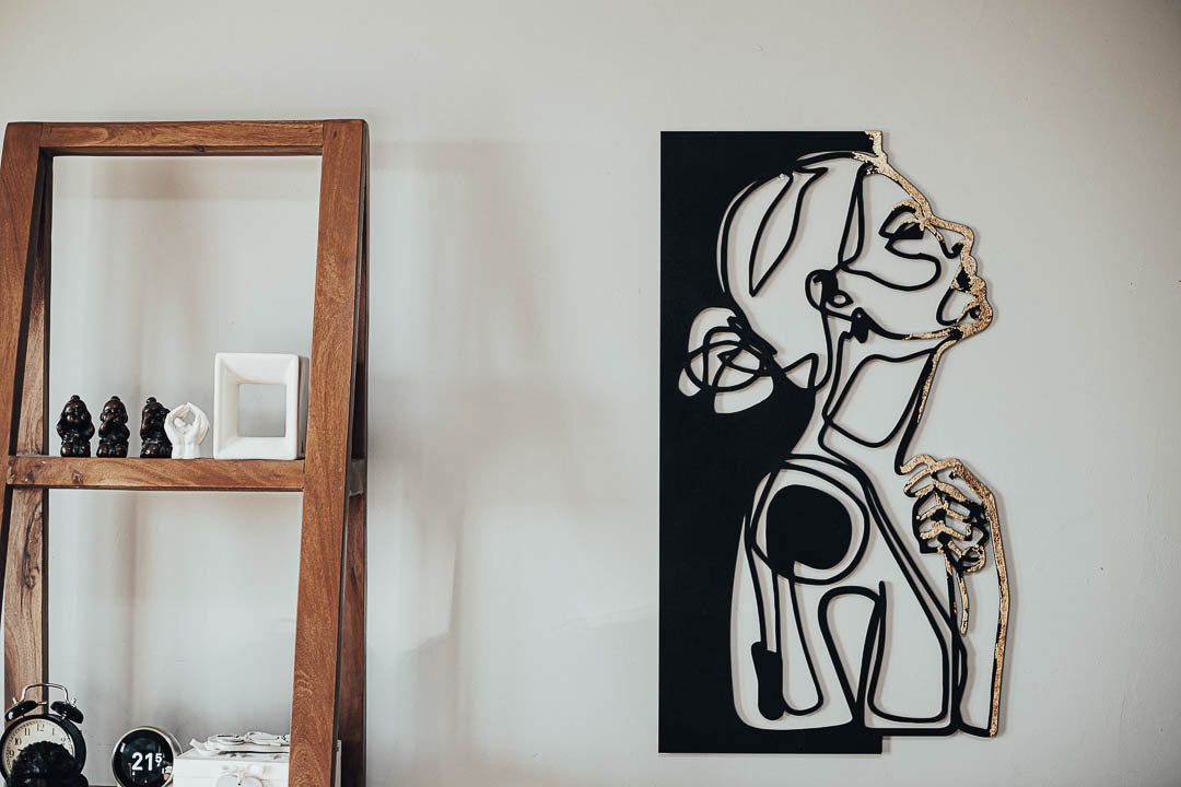 Line Art Wall "Golden Muse"