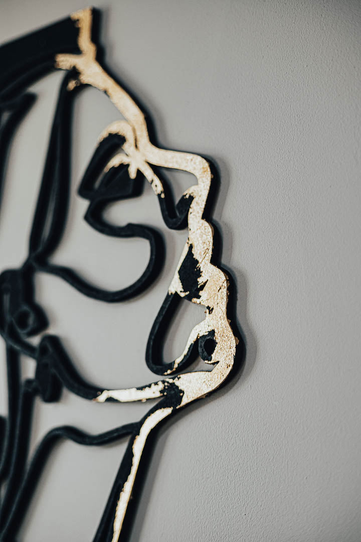 Line Art Wall "Golden Muse"