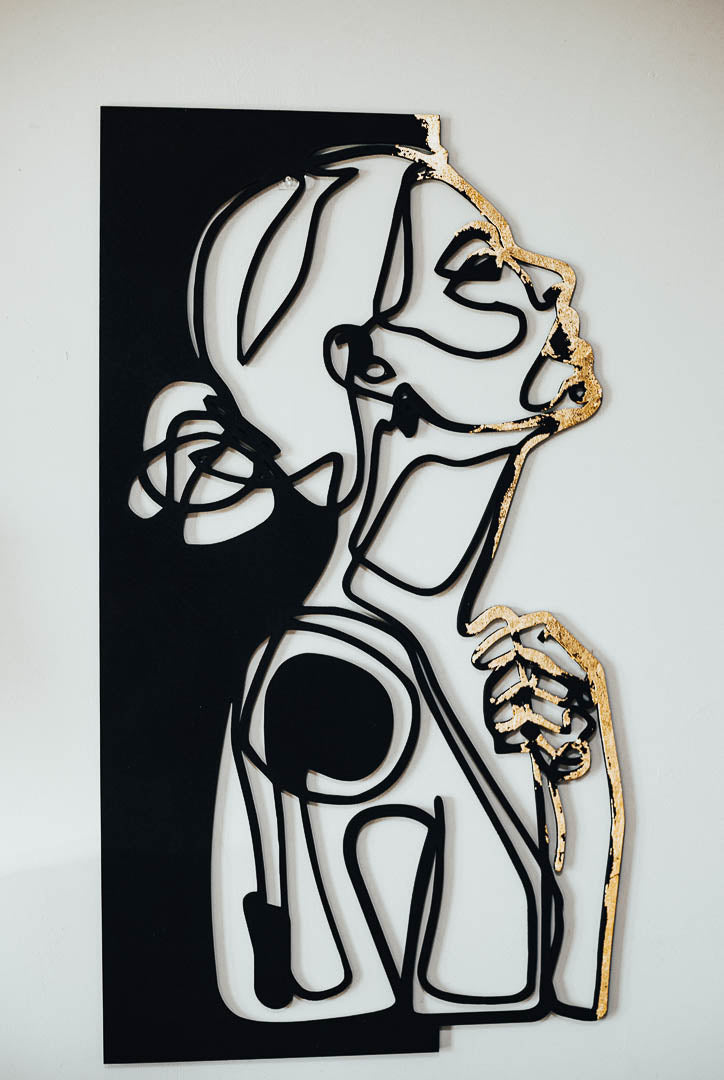 Line Art Wall "Golden Muse"