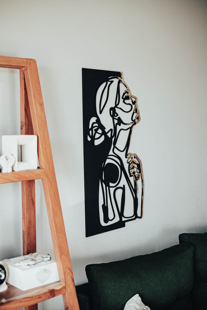 Line Art Wall "Golden Muse"