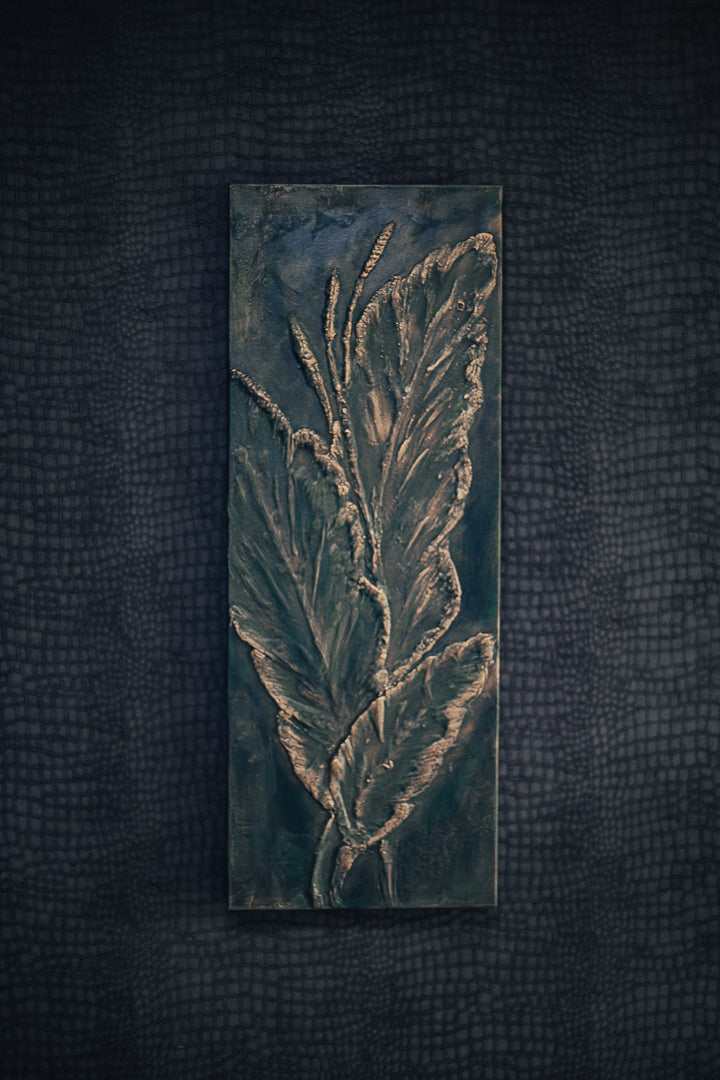 Textured Exotic Leaf Wall Art – Dark Green & Gold